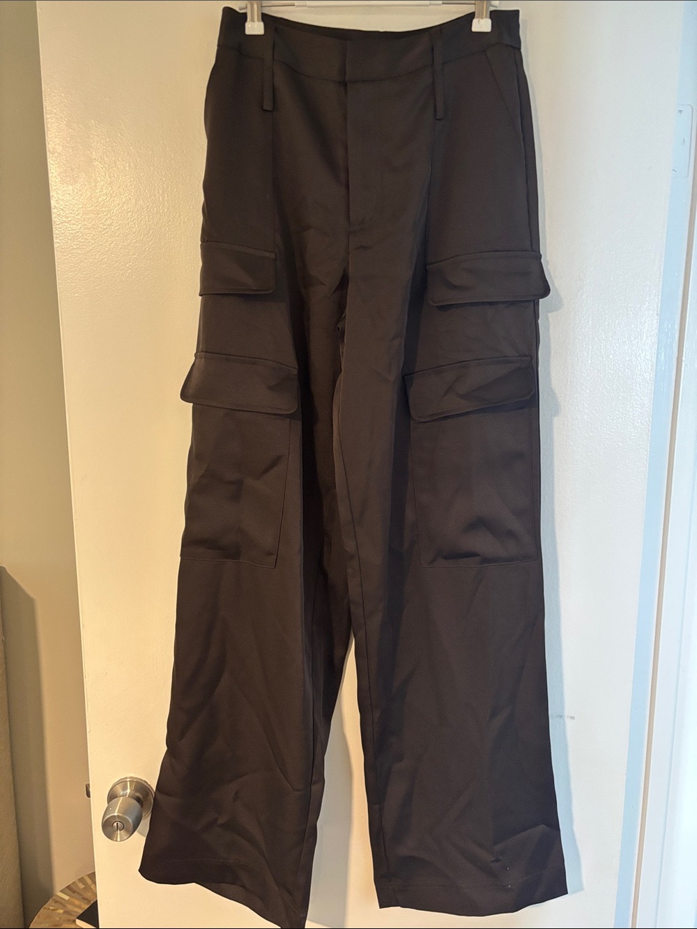 Noli Black Wide-Leg Cargo Trousers with Flap Pockets